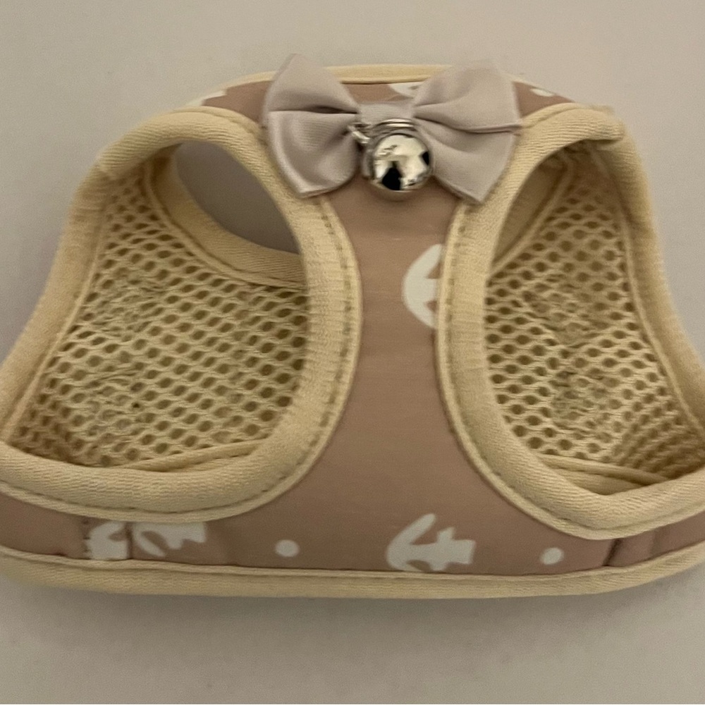 Dog Harness, tan and cream with bow. NWOT